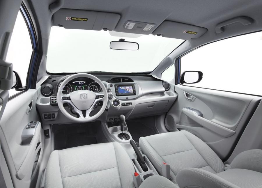  Honda Fit EV 2013 года  (фото 8 из 64)
